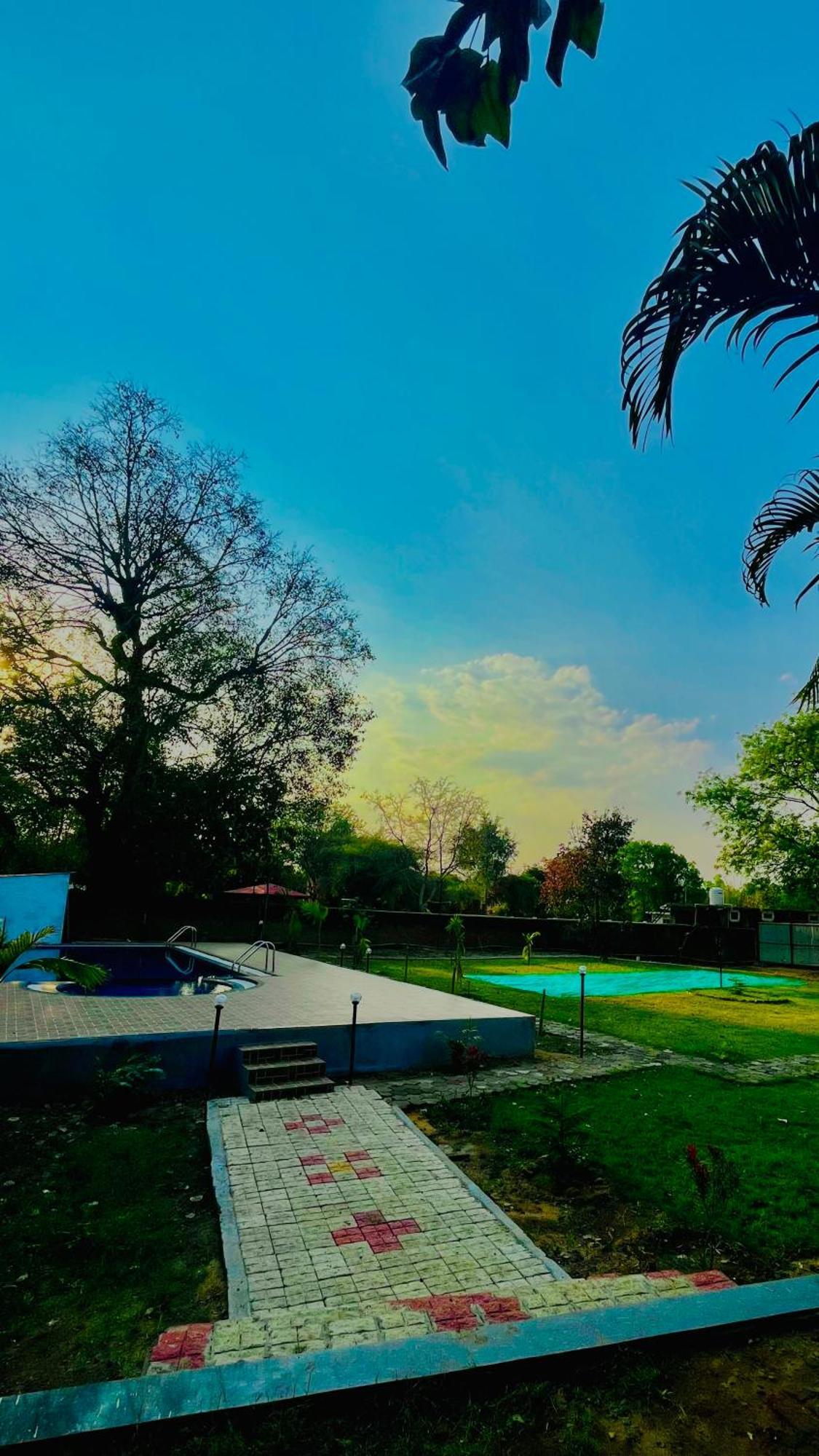 Hotel Jungle Palace Resort Umaria  Luaran gambar